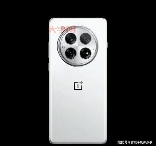 一加手机发布会：新品一加13震撼登场，引领旗舰新潮流