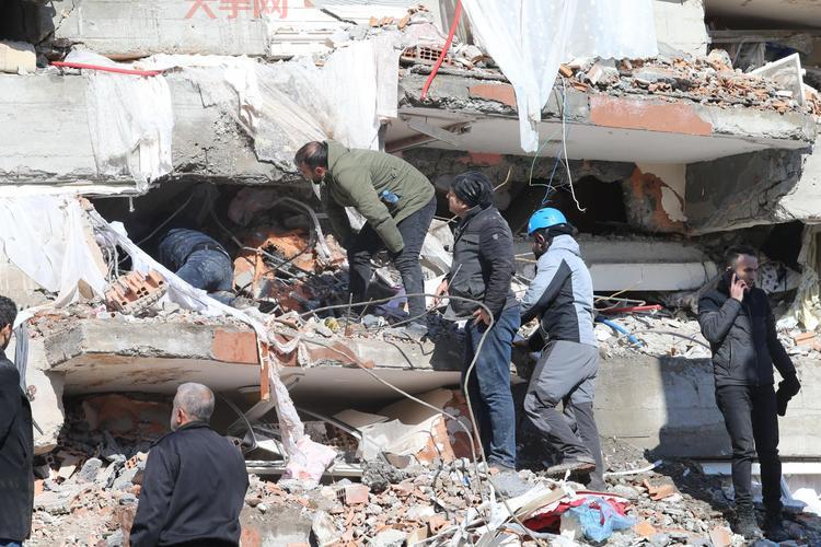 土耳其叙利亚地震伤亡惨重，救援工作刻不容缓！