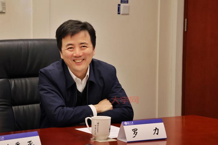 “国家银龄教师行动计划印发”了，退休教师发挥余热有保障