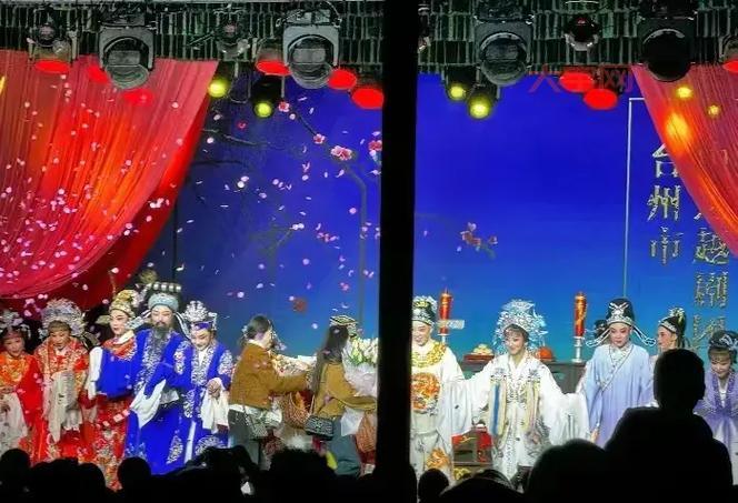 五女拜寿越剧视频完整版，经典唱段一次听过瘾！