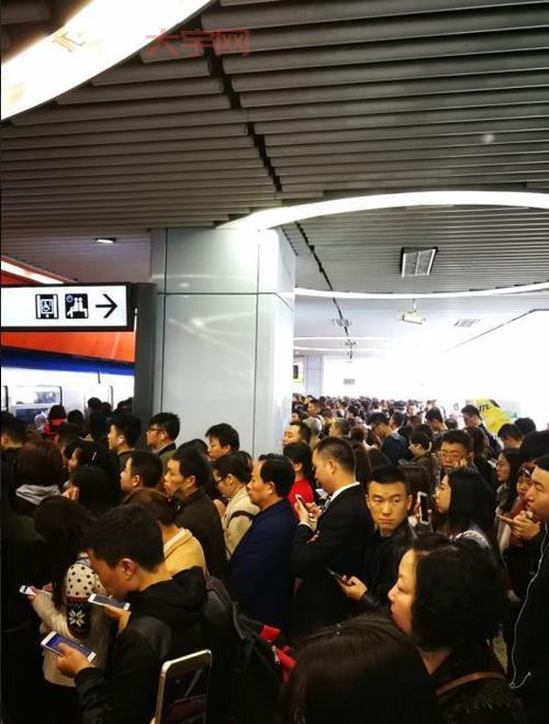 重庆轻轨故障了怎么办？官方发布最新回应！