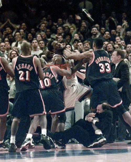 尼克斯热火交战历史回顾，经典对决大盘点！