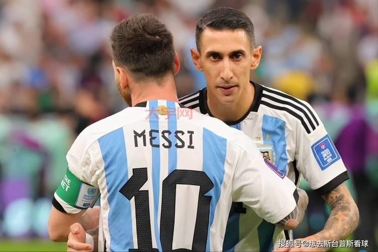 盘点效力过皇马曼联的球星，谁的成就更高？